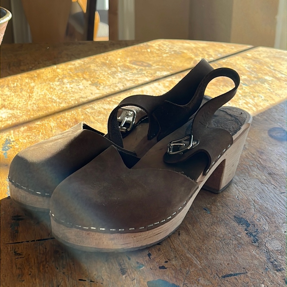Lotta Clogs